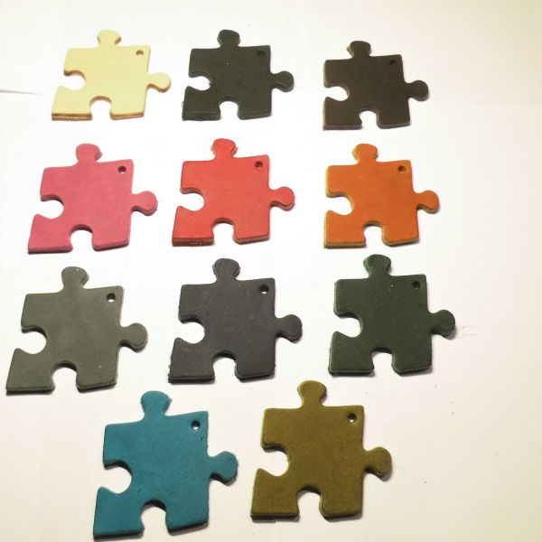 Schlüsselanhänger Rohling " Puzzelteil "  aus Fettleder versch. Farben